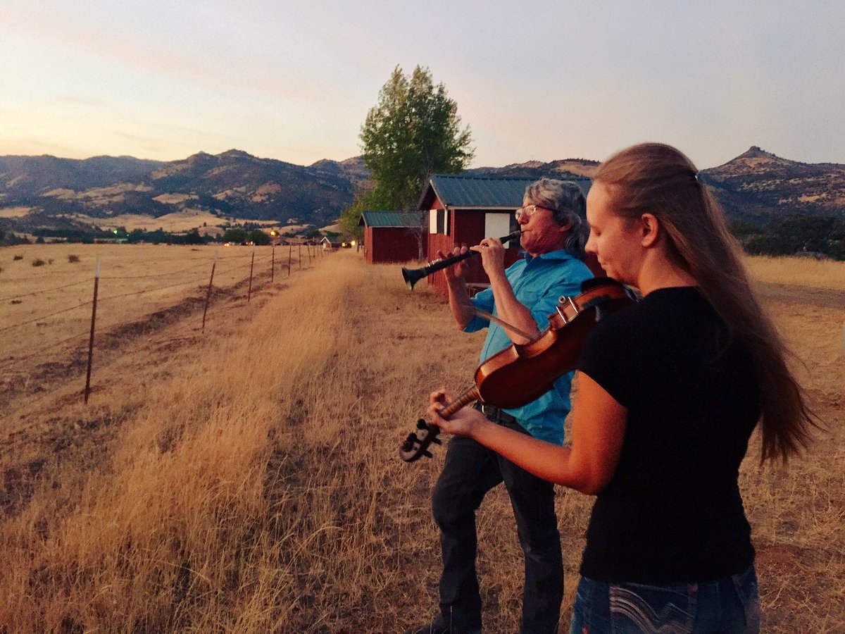 Joe and Holly at the Oregon border